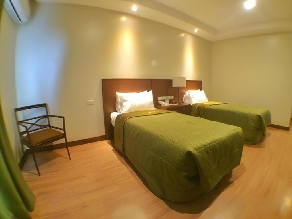 Mansion Garden Hotel Olongapo Exterior photo