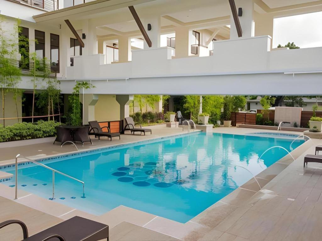 Mansion Garden Hotel Olongapo Exterior photo