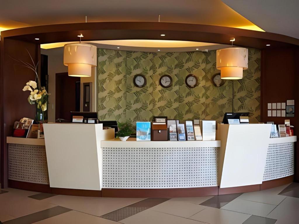 Mansion Garden Hotel Olongapo Exterior photo